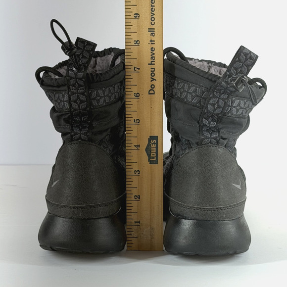 Nike Roshe Run Hi Women Size 9.5 Black Sneakerboots 615968-006 Faux Fur Winter - Picture 4 of 13